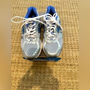Brooks Ariel 12 Medium Blue/Silver Running Shoes
